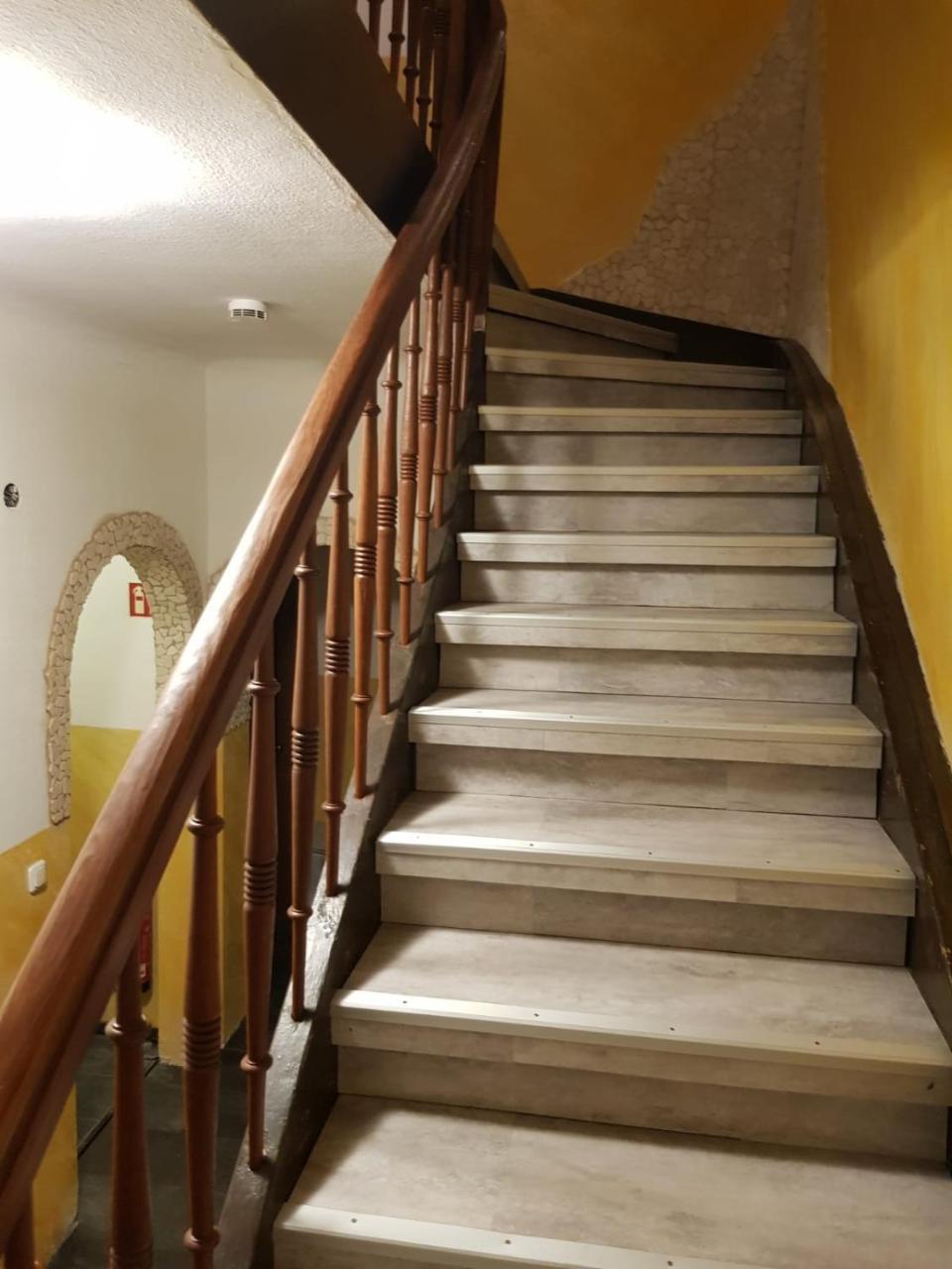 Etna Hotel & Ristorante Veitshochheim Bagian luar foto